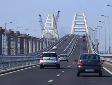 Въздушна тревога е обявена за Кримския мост (ВИДЕО)*