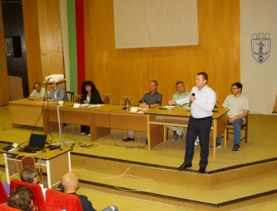 Кметът на Русе призова съгражданите си да съдят ВиК дружеството за имуществени вреди