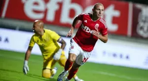 Ще го продадат ли? Валят оферти от чужбина за звезда на ЦСКА 1948