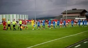 {{ otherArticle[0].article.title }}