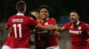 {{ otherArticle[0].article.title }}