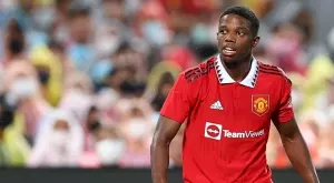 {{ otherArticle[0].article.title }}