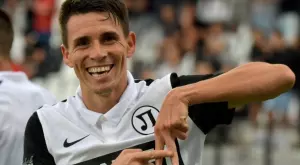 {{ otherArticle[0].article.title }}