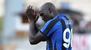 {{ otherArticle[0].article.title }}