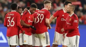 Уест Хям напира за бранител на Манчестър Юнайтед