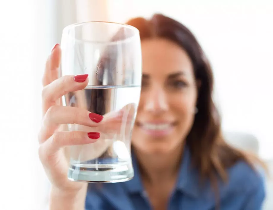 Топ медици: Защо трябва да пиете вода на празен стомах?