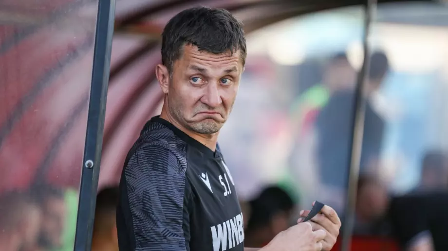 Основна фигура в ЦСКА пропуска домакинството срещу Берое след решение на Саша Илич