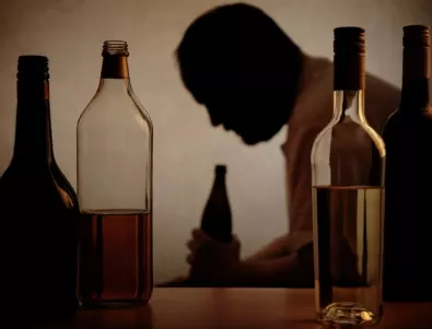 Около 300 000 българи са зависими от алкохол или дрога