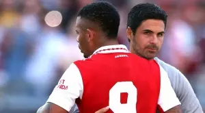 Официално: Мачът от Лига Европа Арсенал - ПСВ Айндховен е отложен!