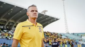 {{ otherArticle[0].article.title }}