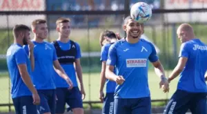 {{ otherArticle[0].article.title }}