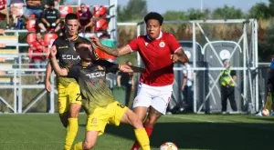 {{ otherArticle[0].article.title }}