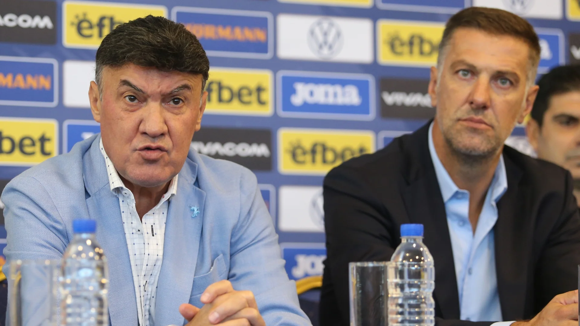 Който обижда, плаща скъпо: БФС одруса клубовете с 20 000 лв. само за скандирания!