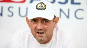 Проблем за Златомир Загорчич преди дербито с Левски, лекарският щаб на Славия се опитва да го отстрани