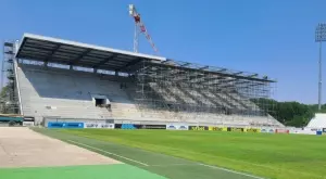 Фенове на Локомотив Пловдив карат "втора смяна" на "Лаута"