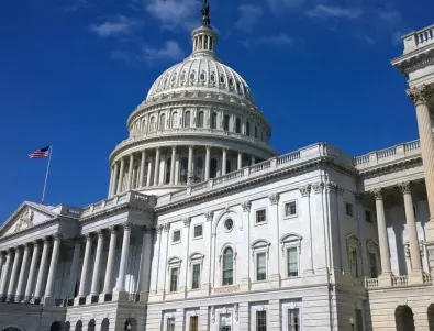 Американският сенат одобри рекордния военен бюджет за догодина