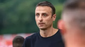 {{ otherArticle[0].article.title }}