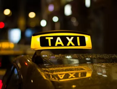 Мъж се представи за клиент и ограби таксиметров шофьор в Бургас 