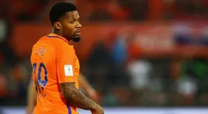 Бивш световен медалист стигна до третото ниво на френския футбол