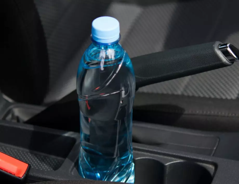 Лекар: Не пийте вода, която е била в колата