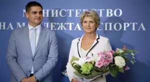 Весела Лечева контрира Радостин Василев: Не е освободил нито един служител заради корупция