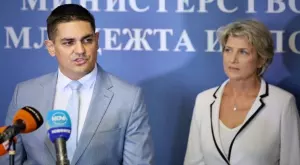 Радостин Василев поиска и получи право на отговор след "внушения" на Весела Лечева