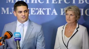 Радостин Василев пусна сигнал за конфликт на интереси на Весела Лечева