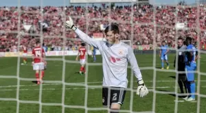 {{ otherArticle[0].article.title }}