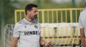 {{ otherArticle[0].article.title }}