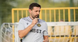 {{ otherArticle[0].article.title }}