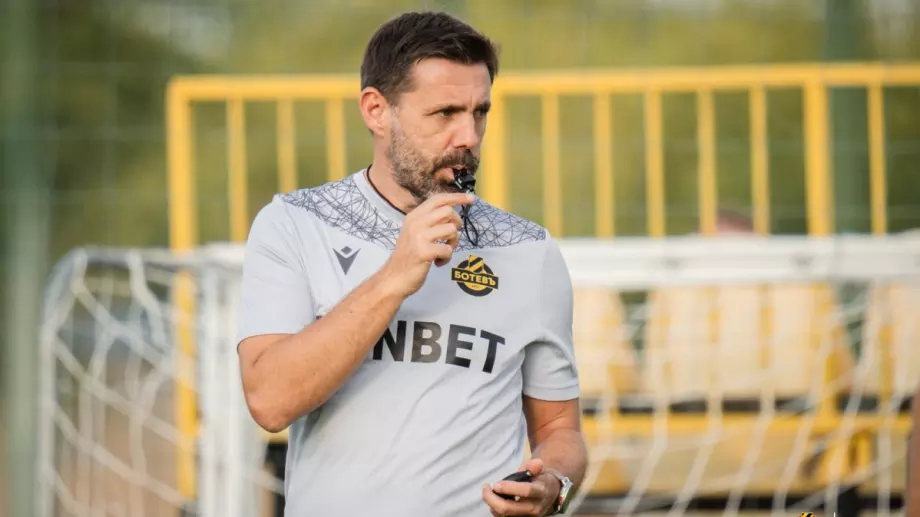 Шеф в Ботев Пловдив каза защо Желко Копич е треньор и каква е новата роля на Азрудин Валентич