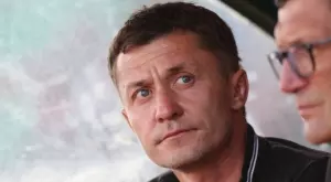 {{ otherArticle[0].article.title }}