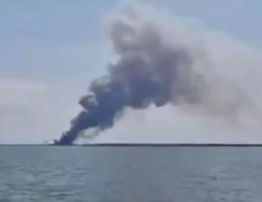 Руският кораб "Иван Хурс" не може да избяга от украинските ракети - пак е поразен