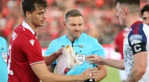 {{ otherArticle[0].article.title }}