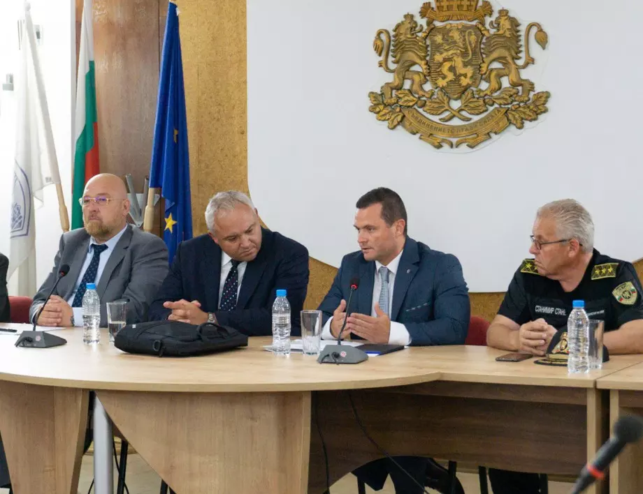 След настояване на кмета Пенчо Милков: Тежкотоварният трафик от Русе ще се разпределя във вътрешността на страната