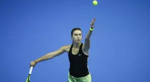 Топалова е на ¼-финал в Санта Моника след драма, Глушкова също е сред най-добрите 8