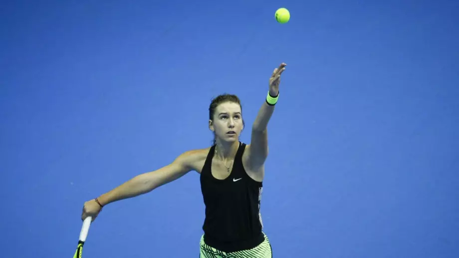 Гергана Топалова дебютира в турнир на WTA, отпадна рано-рано