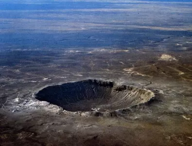 Най-големият кратер на Земята е от двойно по-голям астероид от този, убил динозаврите