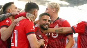 Инсиние и Бейл се вихрят, докато Станислав Иванов почива (ВИДЕО)