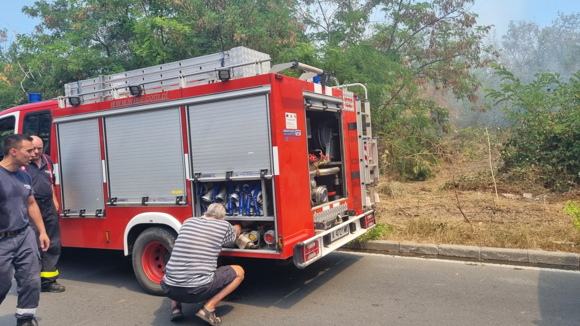 Без да иска: Мъж подпали автоморга в Бургас