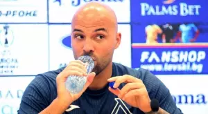 Стоилов: Ники има качества за Първа лига, ще чака Пламен