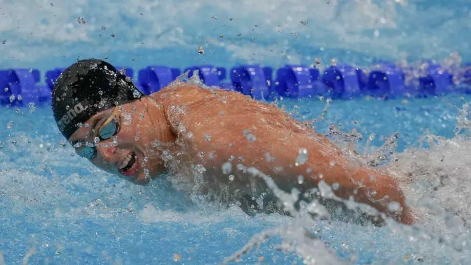 Йосиф Миладинов се класира за полуфинал на Световното по плуване