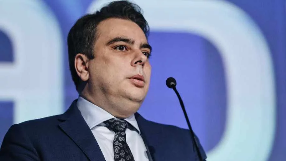 Коментар №2 на седмицата: Асен Василев да обясни - и то преди изборите - какво значи "ГЕРБ без Борисов"