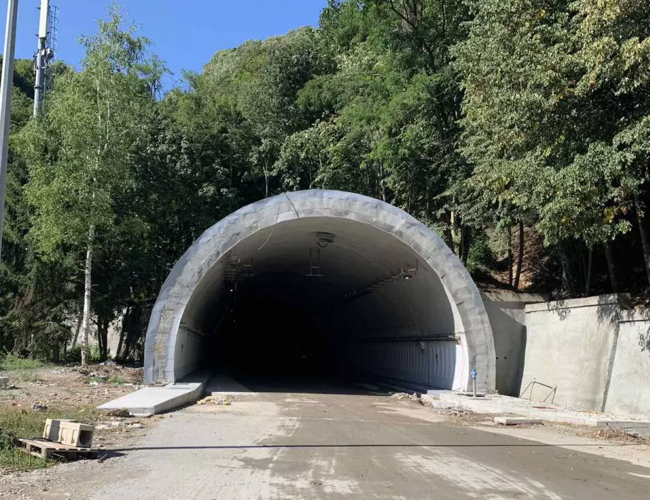 Заради ремонт на тунели: По АМ "Хемус" дълго време ще има трафик
