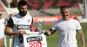 {{ otherArticle[0].article.title }}