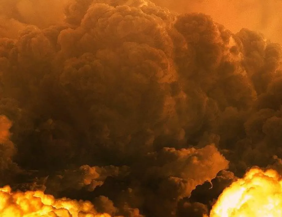 Мощна експлозия разтърси Мариупол (ВИДЕО)