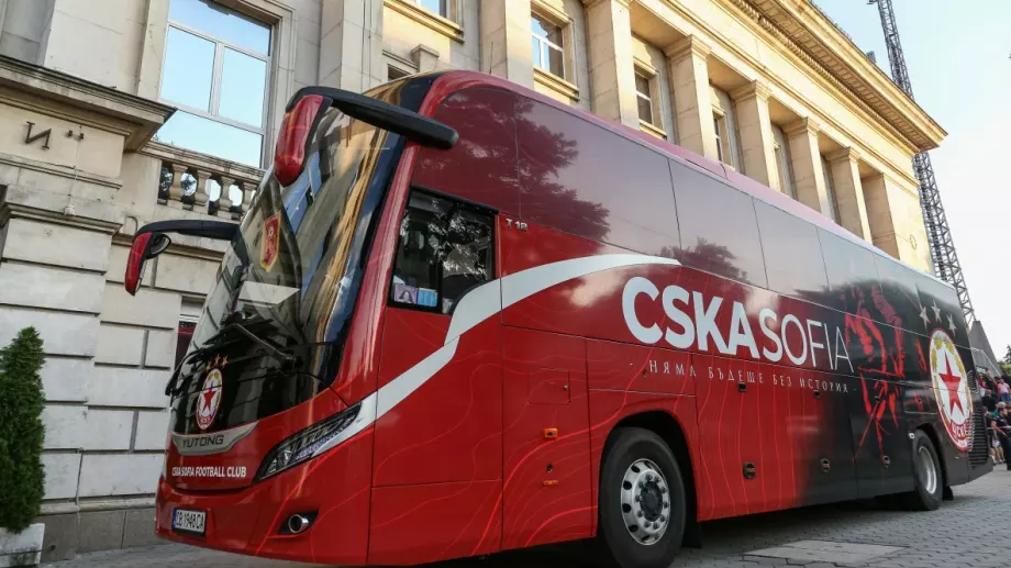 Премеждия! ЦСКА претърпя авария на път за лагера в Турция