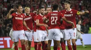 {{ otherArticle[0].article.title }}