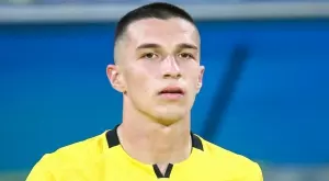 {{ otherArticle[0].article.title }}