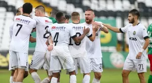 {{ otherArticle[0].article.title }}